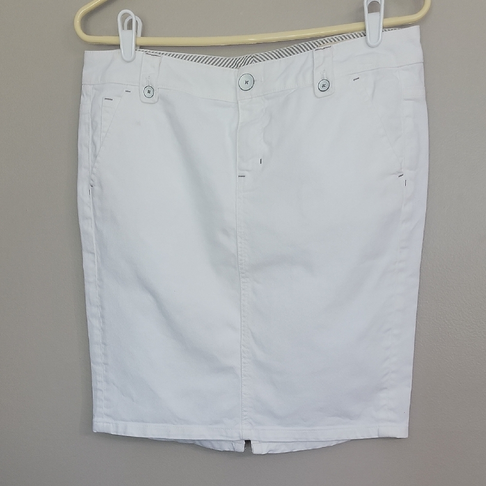 Gap White Jean Skirt Size 8